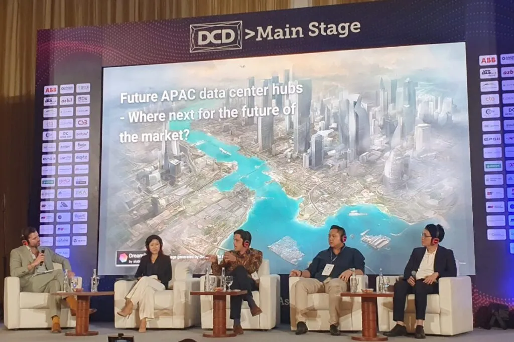 Digital Edge Indonesia Menampikan Data Center AI-nya di Tech Showcase, DCD Connect - Asia Pasifik 2024