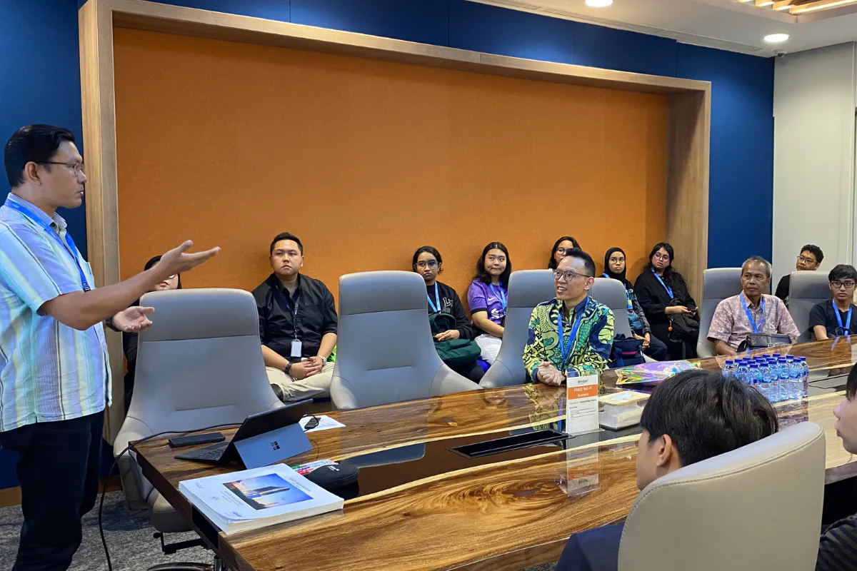Mengembangkan Pendidikan Data Center: Digital Edge Indonesia Mengajak Pelajar ITE Singapura dengan Kunjungan ke EDGE 2